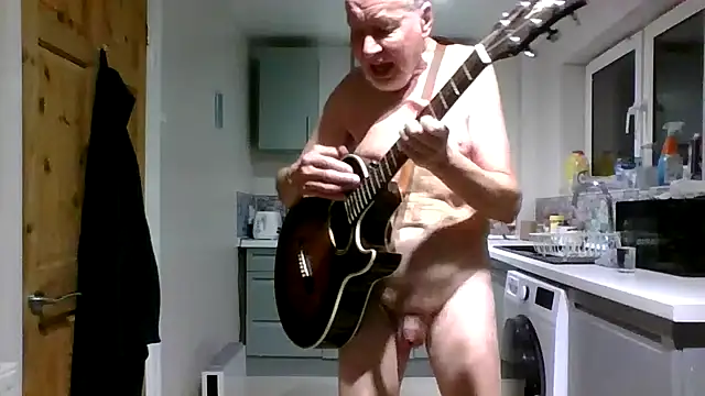 Snapshot of jimmybenido chatting on November 17, 2025, 5:39 pm jimmybenido online show from November 17, 2025, 5:39 pm