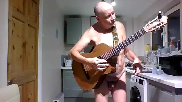 Snapshot of jimmybenido chatting on October 28, 2025, 5:34 pm jimmybenido online show from October 28, 2025, 5:34 pm