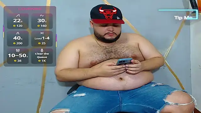 Snapshot of damian_chubby chatting on October 2, 2025, 4:27 am damian chubby online show from October 2, 2025, 4:27 am