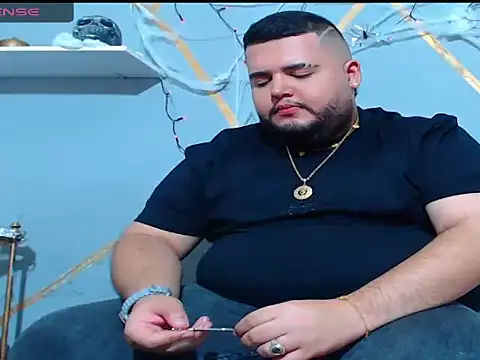 Snapshot of damian_chubby chatting on October 26, 2025, 3:07 am damian chubby online show from October 26, 2025, 3:07 am