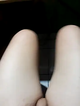 Snapshot of Cris29_84 chatting on March 14, 2026, 7:14 am Cris29 84 online show from March 14, 2026, 7:14 am