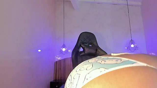 Snapshot of IamNayuta chatting on February 4, 2026, 3:12 am IamNayuta online show from February 4, 2026, 3:12 am