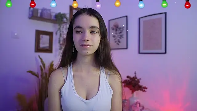 Snapshot of Gia_Paige18 chatting on December 22, 2025, 2:17 pm Gia Paige18 online show from December 22, 2025, 2:17 pm