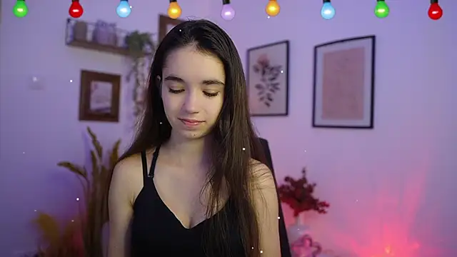 Snapshot of Gia_Paige18 chatting on December 16, 2025, 2:10 pm Gia Paige18 online show from December 16, 2025, 2:10 pm