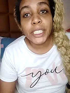 Snapshot of ELLA_KELLY chatting on November 28, 2025, 12:38 pm ELLA KELLY online show from November 28, 2025, 12:38 pm