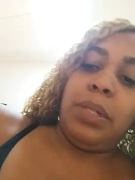 ELLA KELLY online show from January 13, 2026, 11:47 am