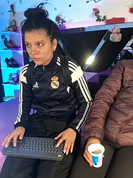 Snapshot of 1lovelygirls chatting on November 10, 2025, 12:10 pm 1lovelygirls online show from November 10, 2025, 12:10 pm