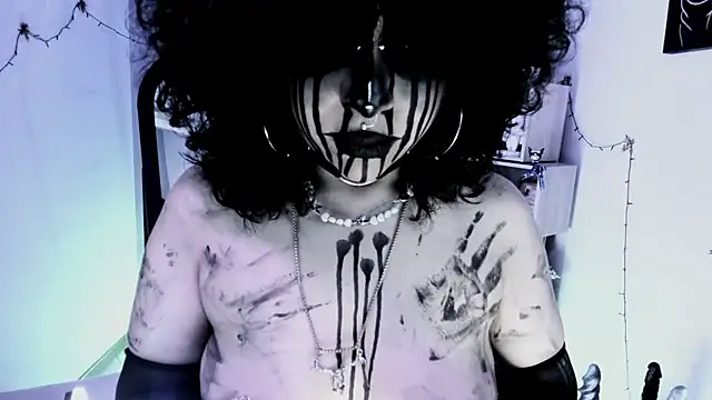 kuromi69 online show from April 18, 2026, 8:27 am