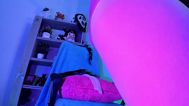 kuromi69 online show from June 26, 2026, 5:24 am