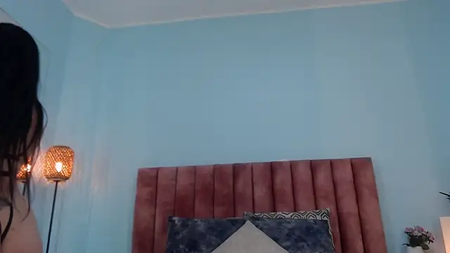 Snapshot of Violetta_rainbow chatting on February 13, 2026, 8:42 pm Violetta rainbow online show from February 13, 2026, 8:42 pm