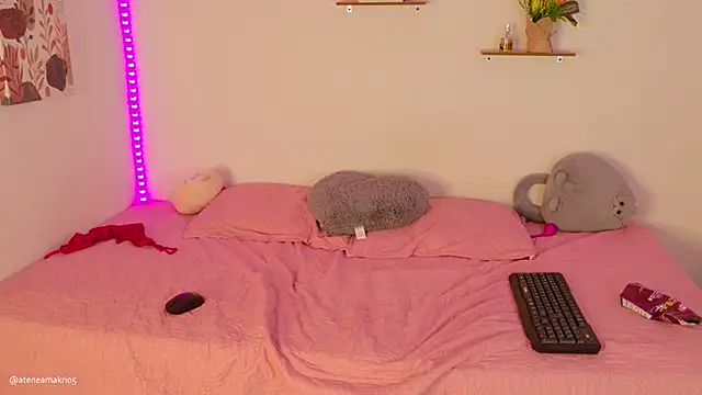 Atenea Makri online show from February 7, 2025, 1:04 am