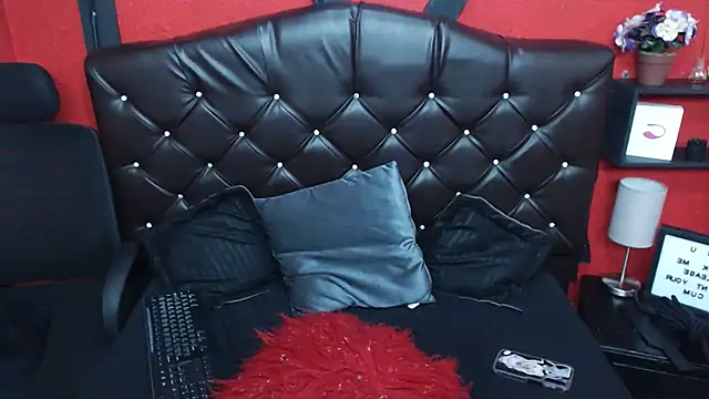 Roxye69 online show from February 13, 2025, 5:37 am