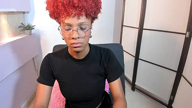 LiannaDixon online show from January 24, 2025, 1:36 pm