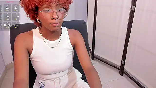 LiannaDixon online show from March 18, 2025, 2:08 am