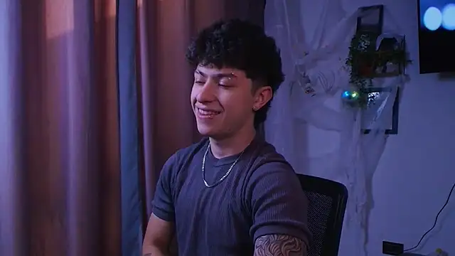 Ares Dickson online show from October 10, 2025, 9:04 pm