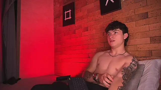Snapshot of Ares_Dickson chatting on March 15, 2025, 8:48 am Ares Dickson online show from March 15, 2025, 8:48 am