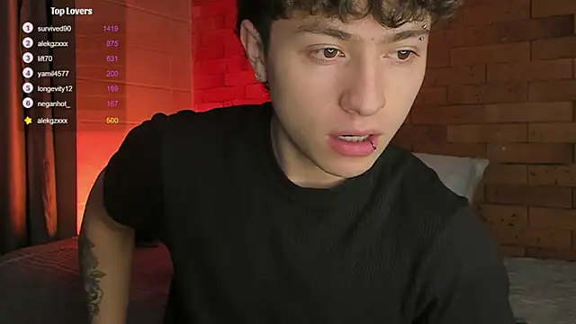 Snapshot of Ares_Dickson chatting on January 9, 2025, 2:33 am Ares Dickson online show from January 9, 2025, 2:33 am