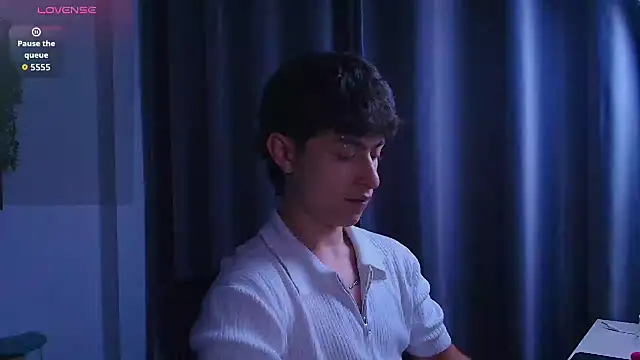 Ares Dickson online show from November 9, 2025, 1:31 am