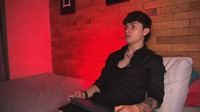 Snapshot of Ares_Dickson chatting on March 16, 2025, 4:30 am Ares Dickson online show from March 16, 2025, 4:30 am