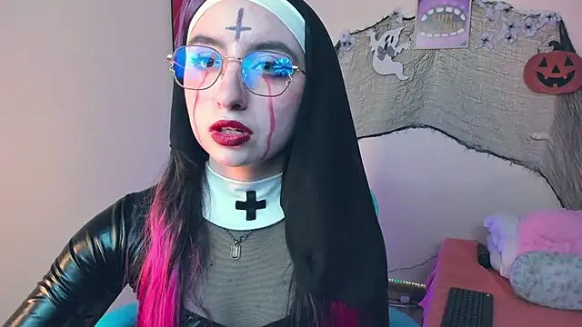 Julieta cott online show from October 31, 2025, 12:18 am