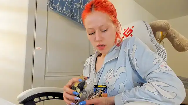 Snapshot of Silly__Milly chatting on February 5, 2025, 2:59 pm Silly  Milly online show from February 5, 2025, 2:59 pm