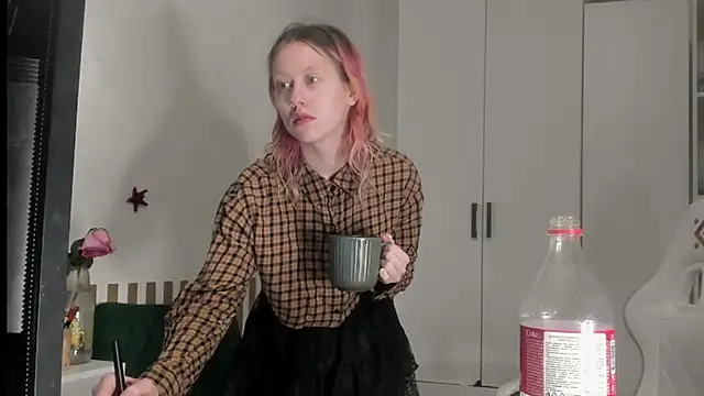 Snapshot of Silly__Milly chatting on May 24, 2026, 1:16 am Silly Milly online show from May 24, 2026, 1:16 am