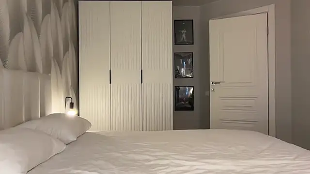 MiroslavaLime online show from April 18, 2026, 5:21 am