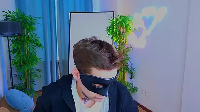 Snapshot of ohhottom chatting on April 7, 2026, 11:23 am ohhottom online show from April 7, 2026, 11:23 am