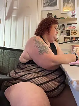 Snapshot of MsStrawbooty chatting on March 30, 2026, 6:31 pm MsStrawbooty online show from March 30, 2026, 6:31 pm