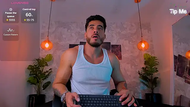 Snapshot of Nate_franco chatting on November 23, 2025, 7:35 pm Nate franco online show from November 23, 2025, 7:35 pm