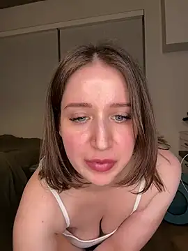 Snapshot of nerdynina chatting on February 18, 2025, 1:21 am nerdynina online show from February 18, 2025, 1:21 am