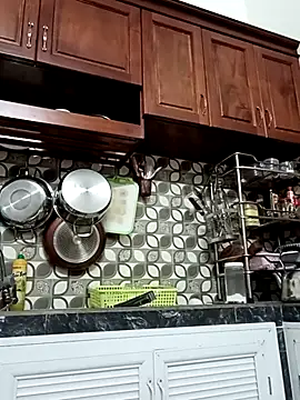    Erin    online show from November 21, 2025, 2:54 am