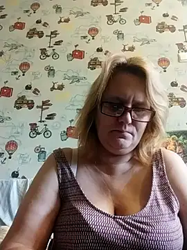 Forest-Lady online show from October 31, 2025, 10:23 am