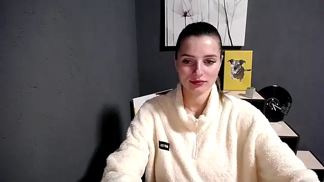 lady olivia  online show from November 8, 2025, 1:36 pm