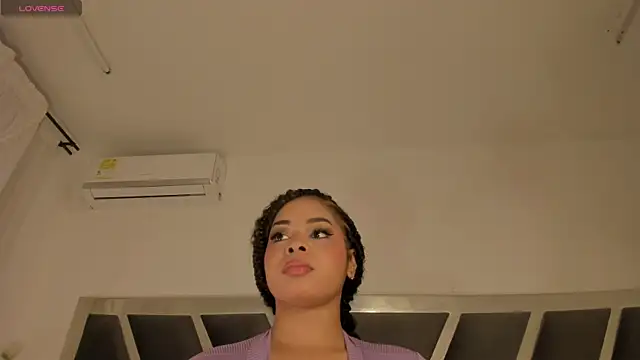 Samanntha Rose online show from November 4, 2025, 7:28 pm