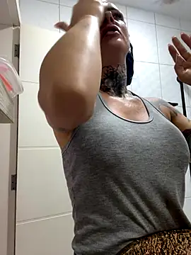 YasmimBrasil online show from October 26, 2025, 9:10 am