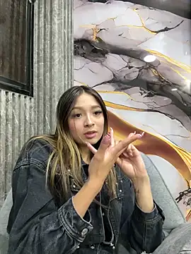 Victoria Adams14 online show from November 26, 2025, 2:33 am