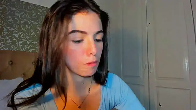 diana queen  online show from June 5, 2026, 7:03 am