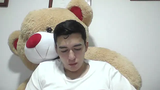 Estebitan vm online show from October 15, 2025, 4:44 am