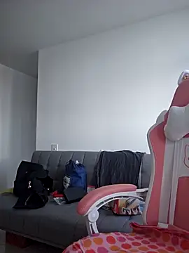 Snapshot of azumiichan chatting on October 18, 2025, 1:24 pm azumiichan online show from October 18, 2025, 1:24 pm