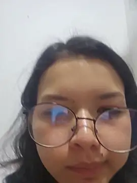 azumiichan online show from June 4, 2026, 5:39 pm