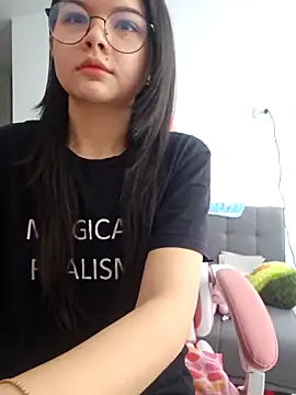 Snapshot of azumiichan chatting on November 20, 2025, 2:51 pm azumiichan online show from November 20, 2025, 2:51 pm