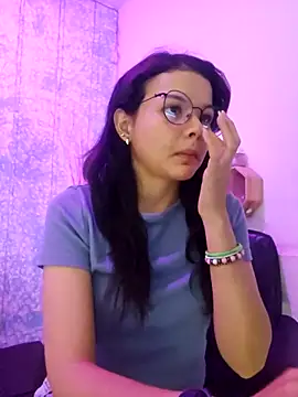 azumiichan online show from April 24, 2026, 5:59 pm