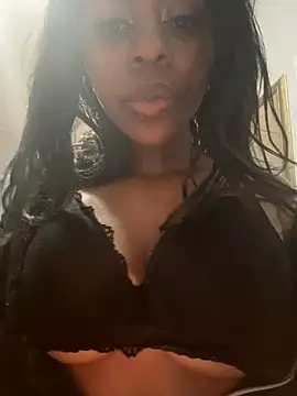 CamGirlLeanna online show from February 5, 2025, 1:15 am