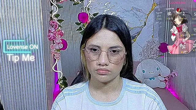 Snapshot of Chiara_tay chatting on June 3, 2026, 6:56 pm Chiara tay online show from June 3, 2026, 6:56 pm