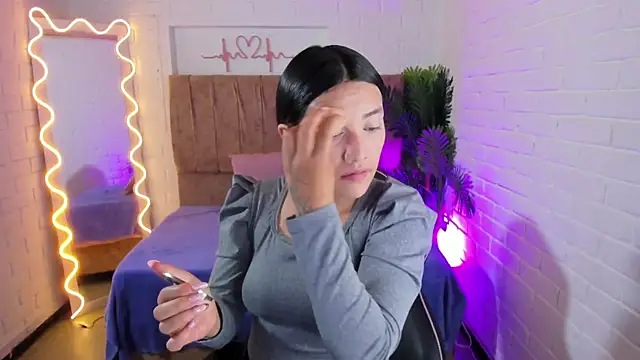 Chiara tay online show from October 16, 2025, 7:22 pm