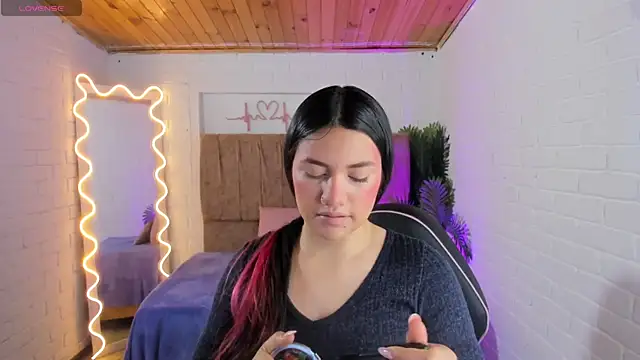 Chiara tay online show from October 9, 2025, 7:25 pm