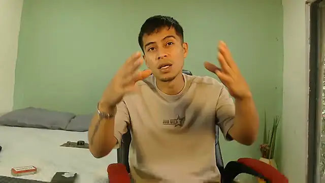 Snapshot of danielitopapuu chatting on February 13, 2026, 2:39 pm danielitopapuu online show from February 13, 2026, 2:39 pm