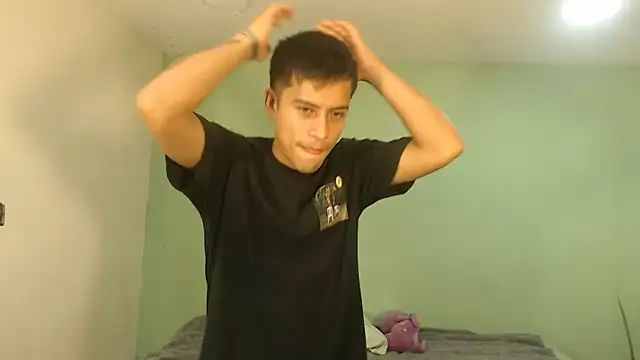 Snapshot of danielitopapuu chatting on March 8, 2026, 3:43 am danielitopapuu online show from March 8, 2026, 3:43 am