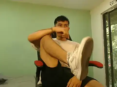 Snapshot of danielitopapuu chatting on December 5, 2025, 2:04 pm danielitopapuu online show from December 5, 2025, 2:04 pm